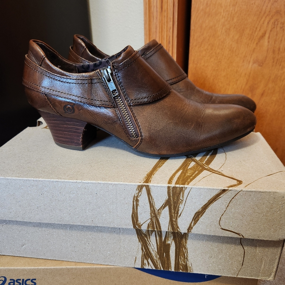 Born Tanya Ankle Boots